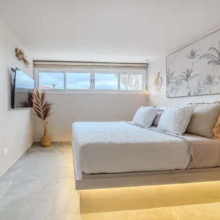 Oceania A, Jacuzzi Y Jardin Con Vistas Al Mar, Y Piscina Comunitaria فيلة