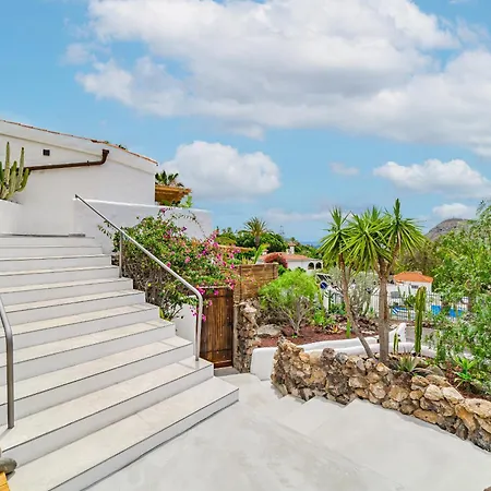 Oceania A, Jacuzzi Y Jardin Con Vistas Al Mar, Y Piscina Comunitaria فيلة