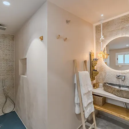 Oceania A, Jacuzzi Y Jardin Con Vistas Al Mar, Y Piscina Comunitaria
